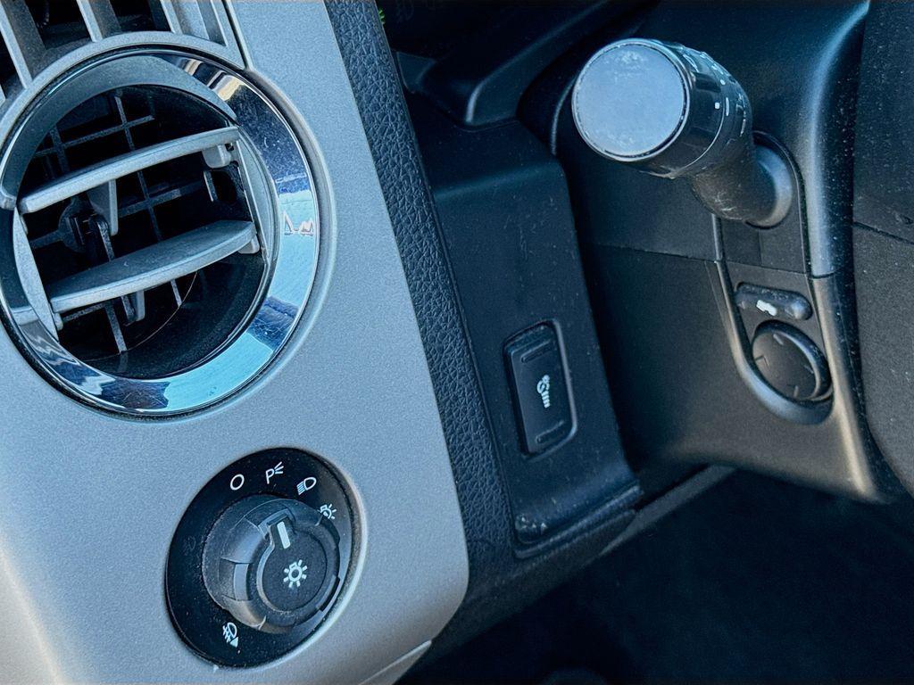 used 2017 Ford Expedition car, priced at $9,998