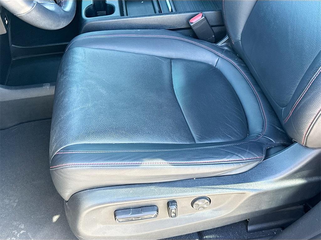 used 2023 Honda Odyssey car, priced at $33,887