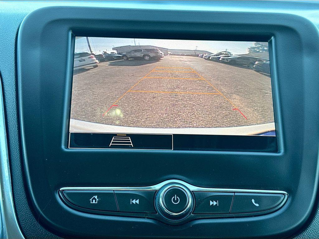 used 2022 Chevrolet Equinox car, priced at $19,953
