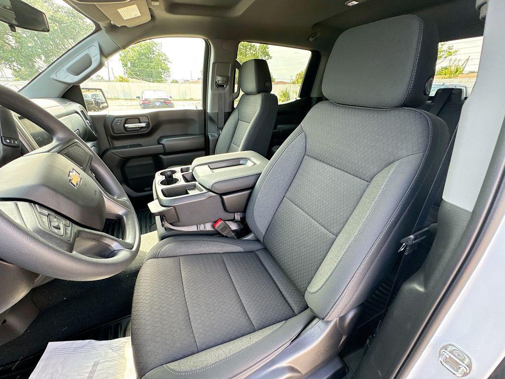 new 2024 Chevrolet Silverado 1500 car, priced at $42,140