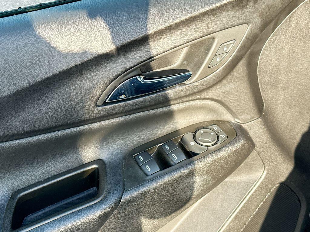 used 2023 Chevrolet Equinox car, priced at $21,787