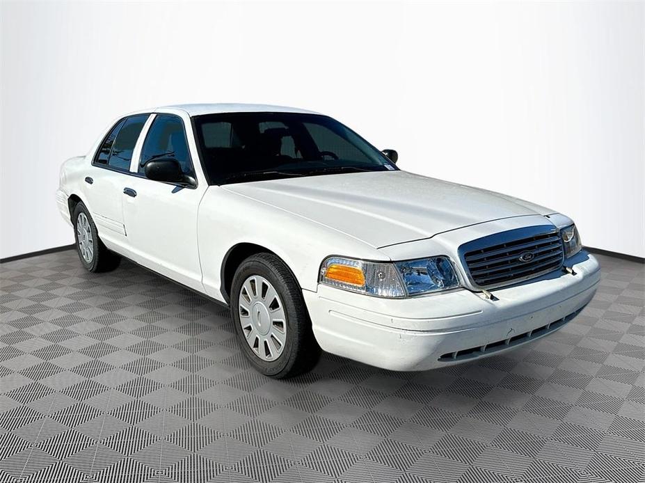 used 2009 Ford Crown Victoria car, priced at $5,888