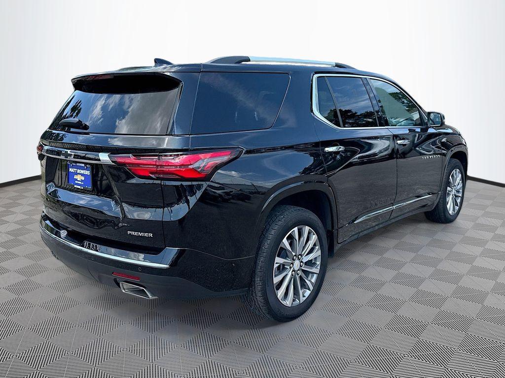 used 2023 Chevrolet Traverse car, priced at $37,674