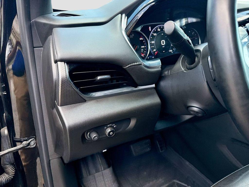 used 2023 Chevrolet Traverse car, priced at $37,674