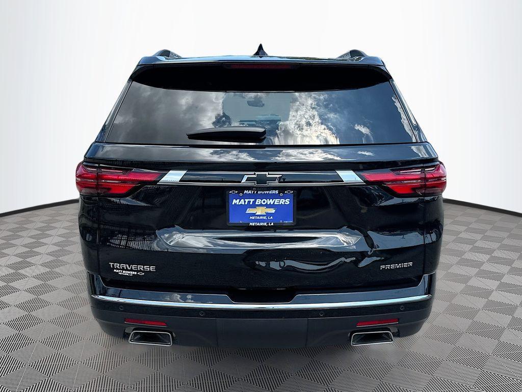 used 2023 Chevrolet Traverse car, priced at $37,674