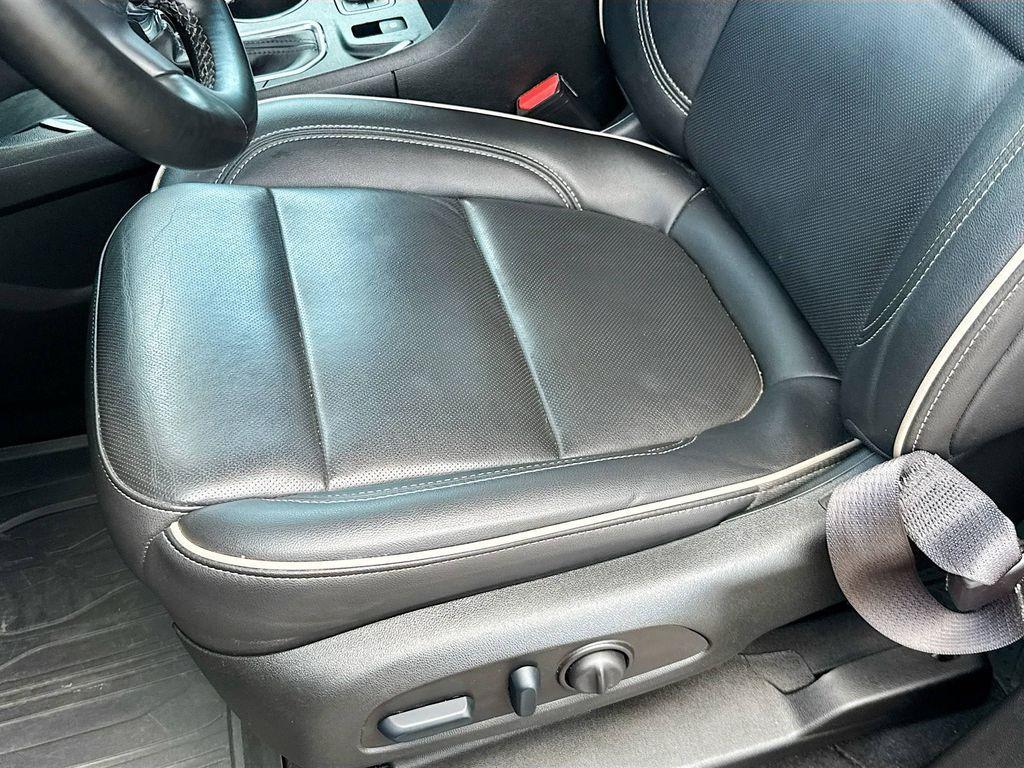 used 2023 Chevrolet Traverse car, priced at $37,674