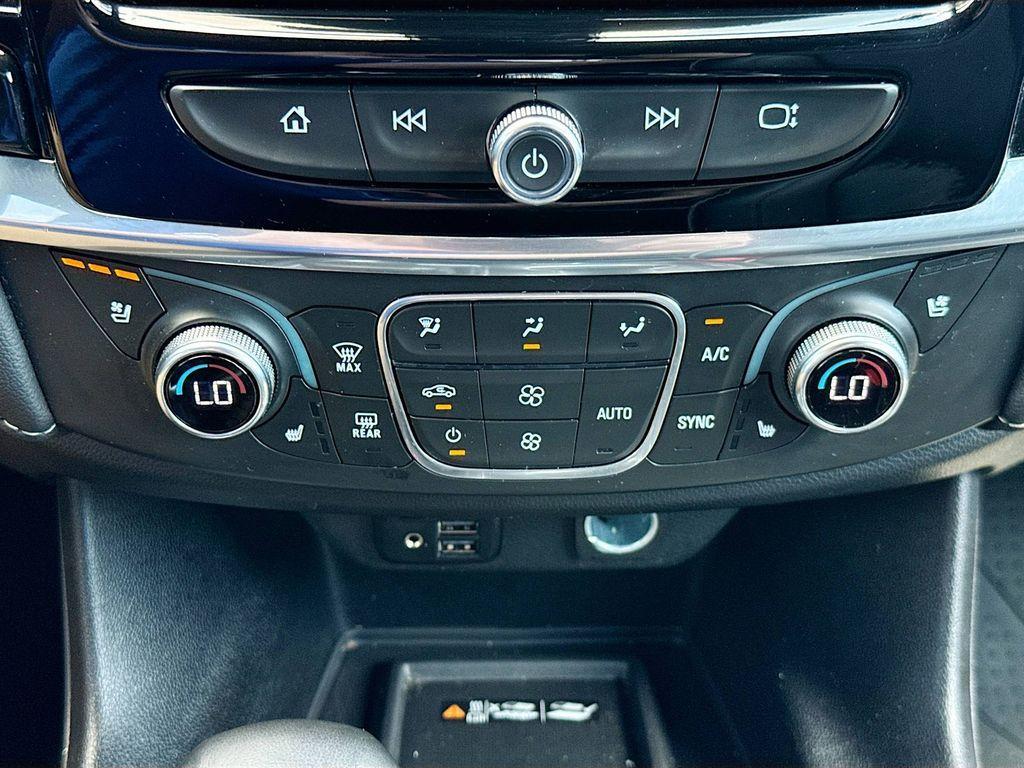 used 2023 Chevrolet Traverse car, priced at $37,674