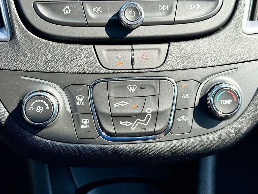 new 2025 Chevrolet Malibu car, priced at $27,495