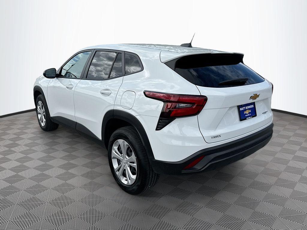 used 2025 Chevrolet Trax car, priced at $19,995