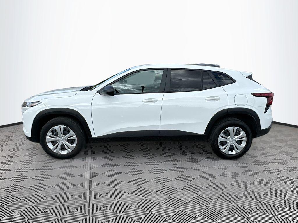 used 2025 Chevrolet Trax car, priced at $19,995
