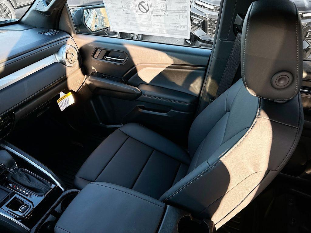 new 2024 Chevrolet Colorado car, priced at $42,770
