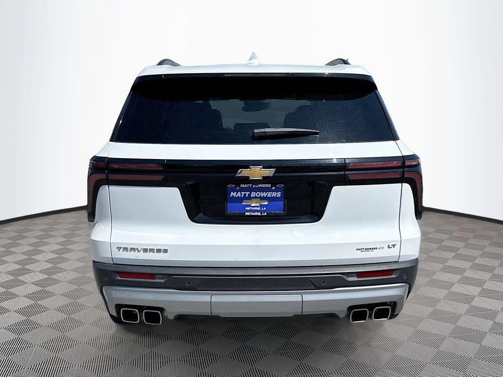 used 2024 Chevrolet Traverse car, priced at $33,998