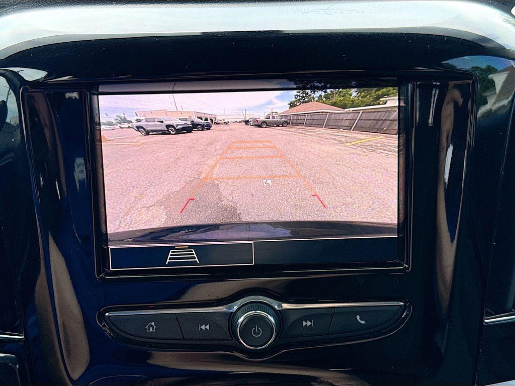 used 2021 Chevrolet Traverse car, priced at $21,878