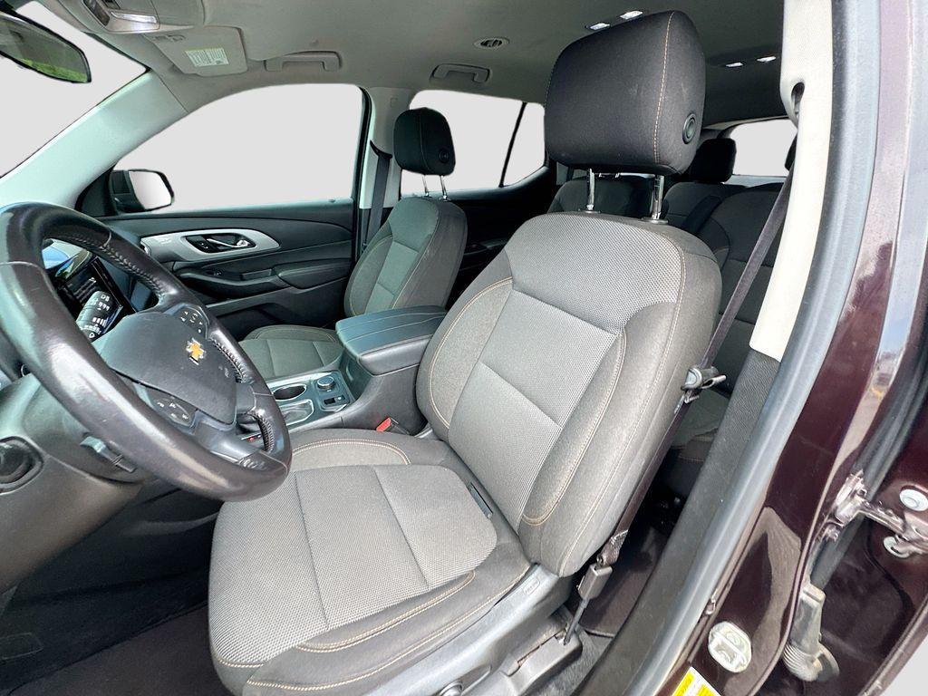 used 2021 Chevrolet Traverse car, priced at $21,878
