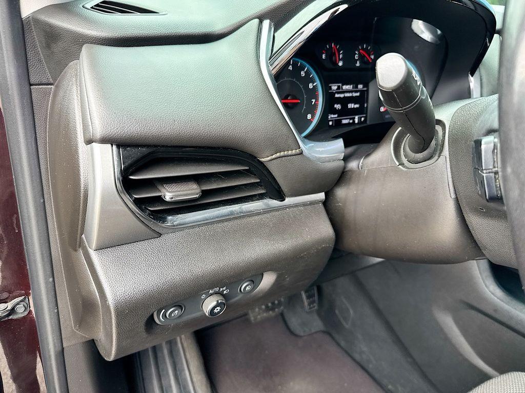 used 2021 Chevrolet Traverse car, priced at $21,878