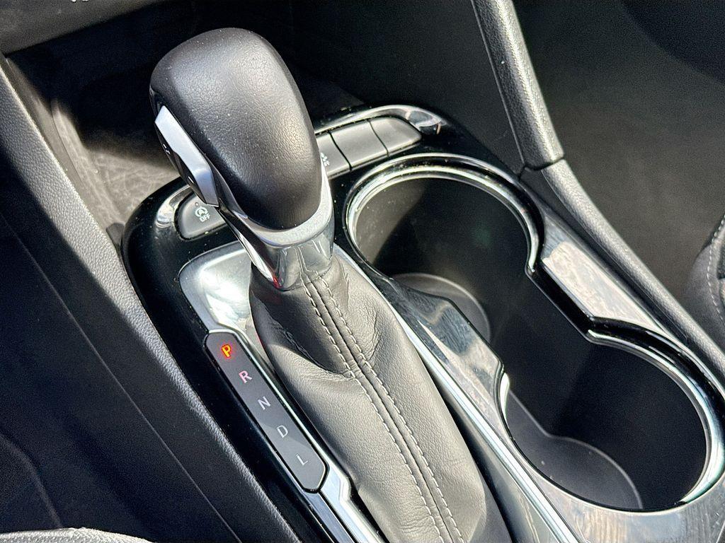 used 2024 Buick Encore GX car, priced at $21,998