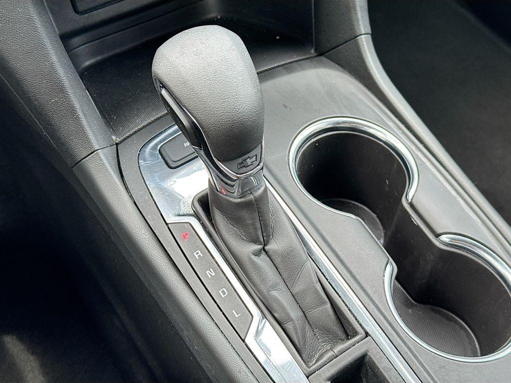 used 2023 Chevrolet Equinox car, priced at $19,786