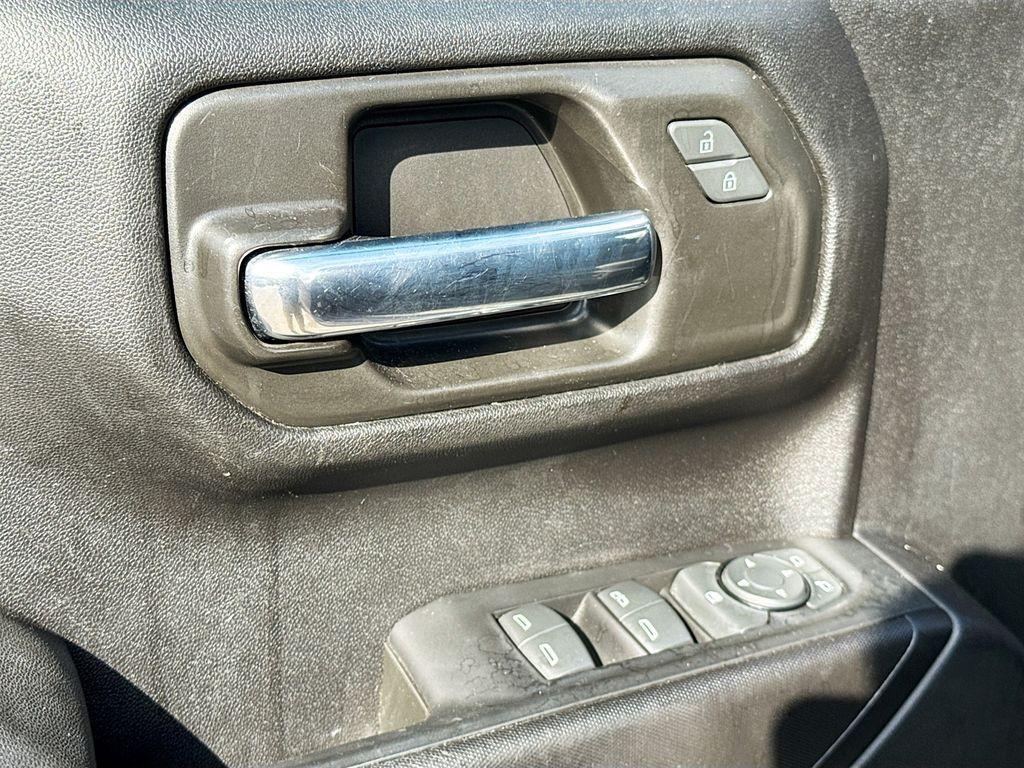 used 2022 Chevrolet Silverado 1500 car, priced at $31,949