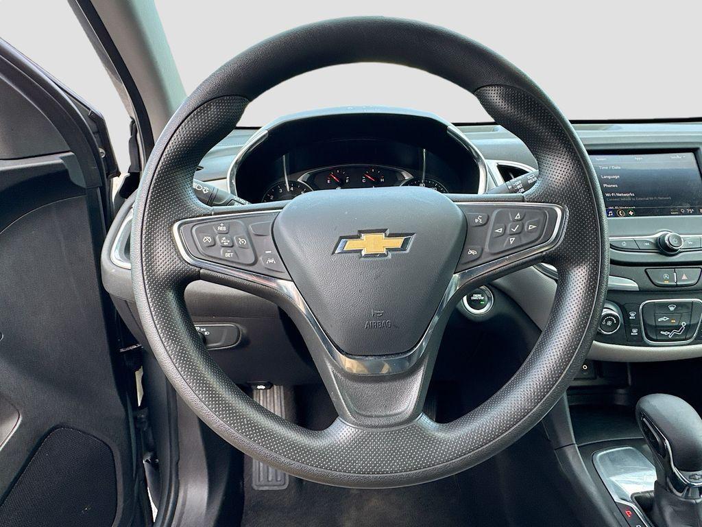 used 2023 Chevrolet Equinox car, priced at $19,388