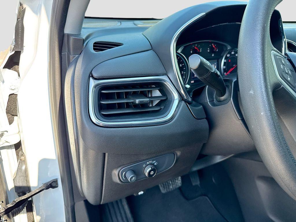used 2023 Chevrolet Equinox car, priced at $19,490