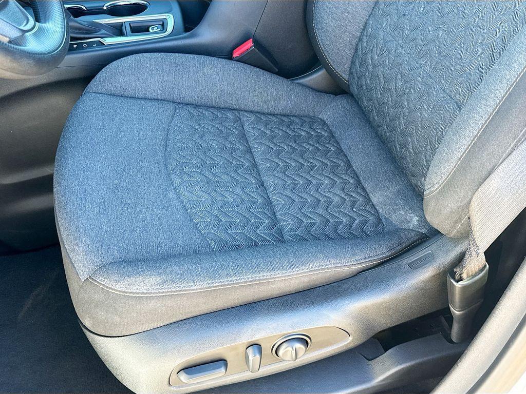 used 2023 Chevrolet Equinox car, priced at $18,997