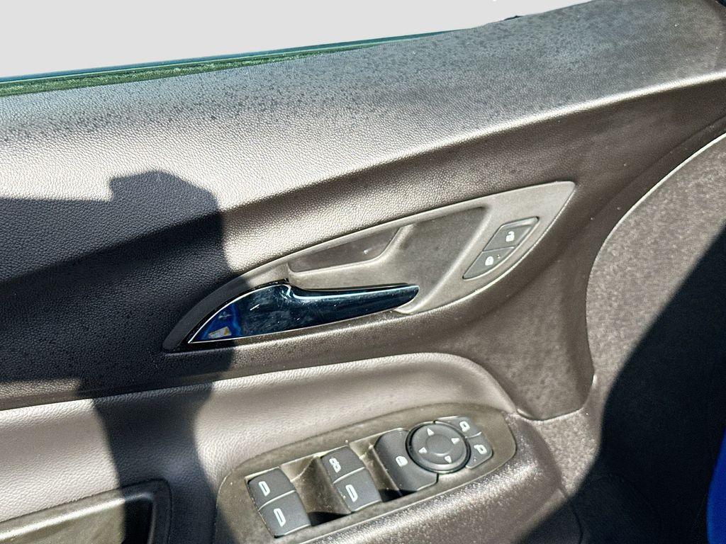 used 2024 Chevrolet Equinox car, priced at $21,898