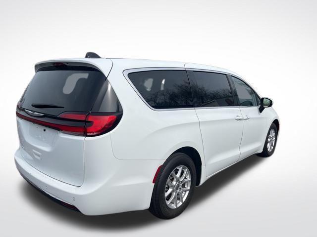 used 2023 Chrysler Pacifica car, priced at $24,000