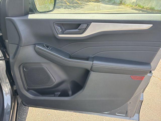used 2022 Ford Escape car, priced at $23,000