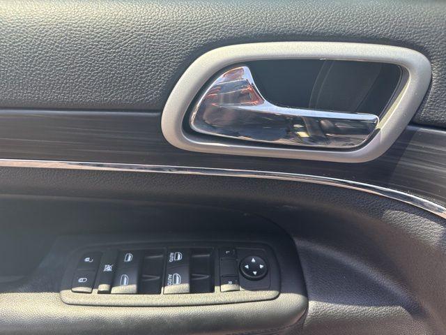 used 2022 Jeep Grand Cherokee WK car, priced at $30,000