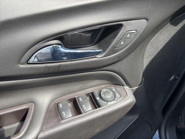 used 2021 Chevrolet Equinox car, priced at $19,315