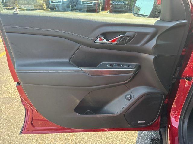 used 2022 GMC Acadia car, priced at $30,000