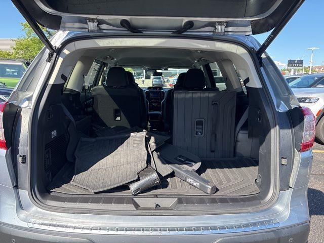 used 2022 Subaru Ascent car, priced at $27,250