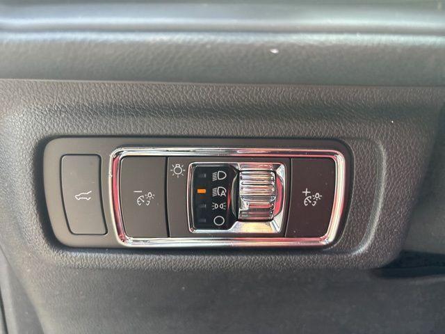 used 2023 Lincoln Corsair car, priced at $38,500