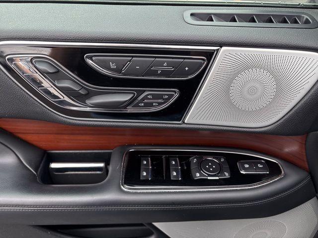 used 2021 Lincoln Navigator car, priced at $44,812