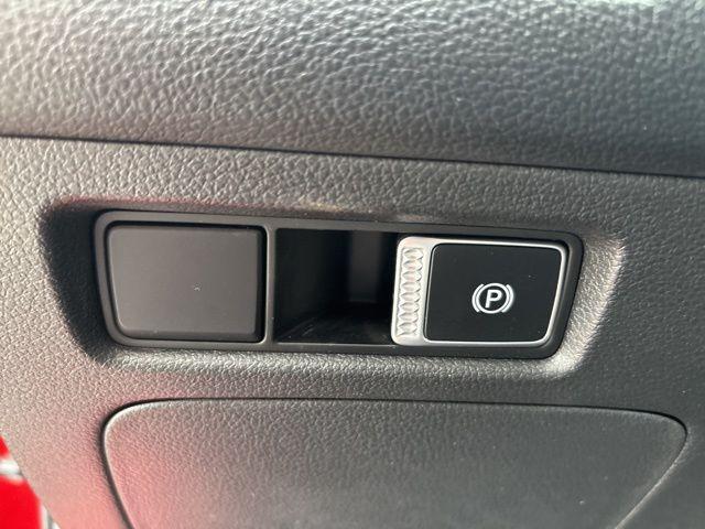 used 2022 Hyundai Santa Fe car, priced at $26,000