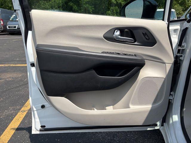 used 2024 Chrysler Pacifica car, priced at $34,413