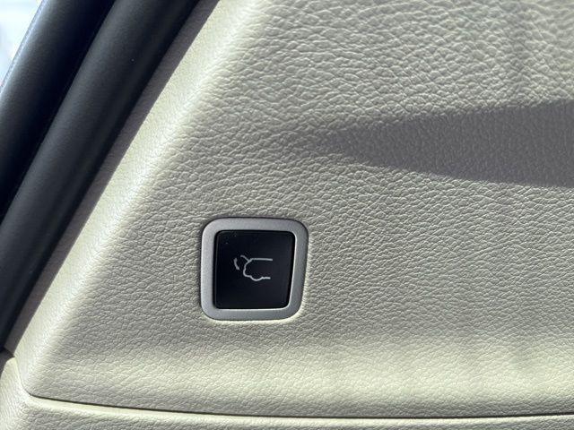 used 2024 Chrysler Pacifica car, priced at $34,413