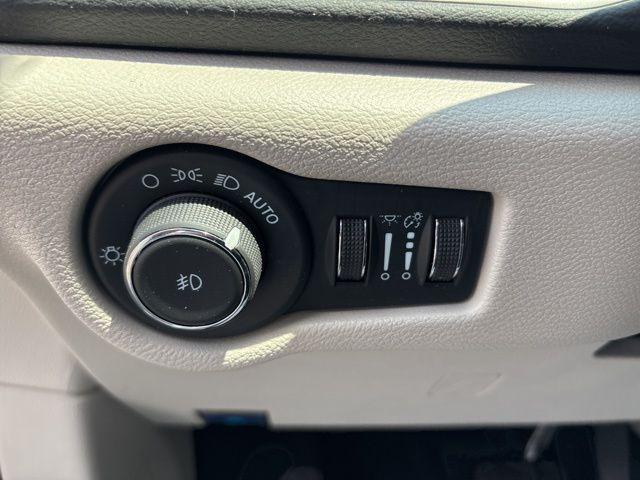 used 2024 Chrysler Pacifica car, priced at $34,413