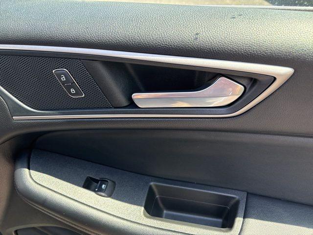 used 2022 Ford Edge car, priced at $25,500