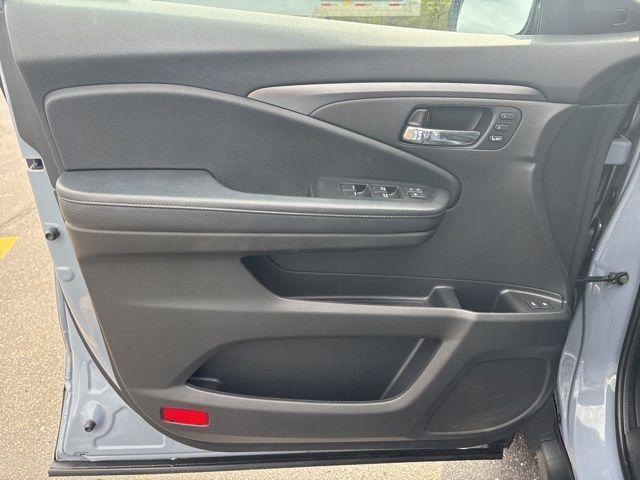 used 2022 Honda Pilot car, priced at $34,620