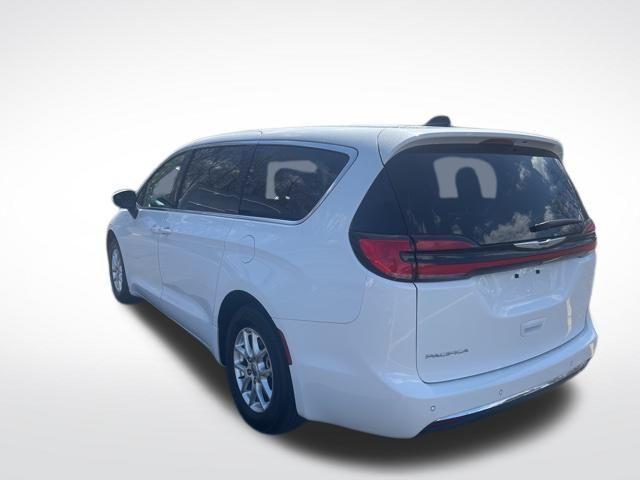 used 2023 Chrysler Pacifica car, priced at $24,500