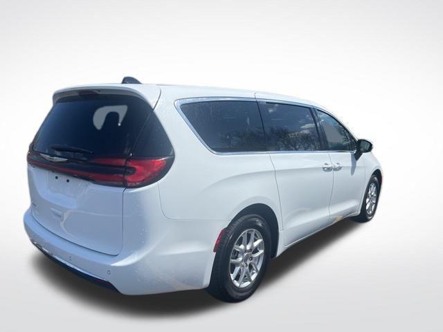 used 2023 Chrysler Pacifica car, priced at $24,500