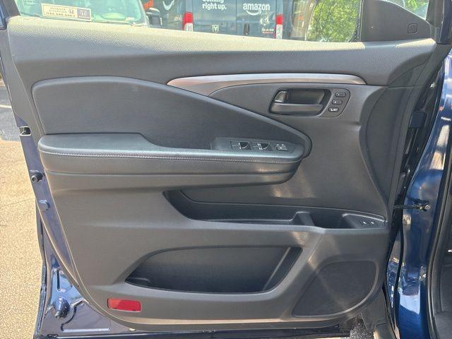 used 2022 Honda Passport car, priced at $32,974