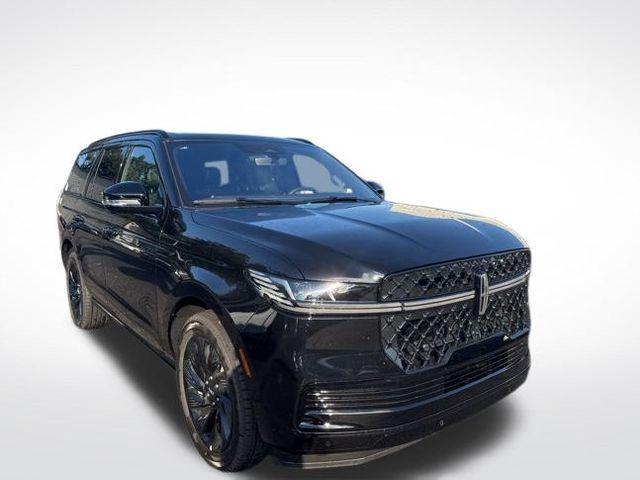 new 2025 Lincoln Navigator car, priced at $106,305