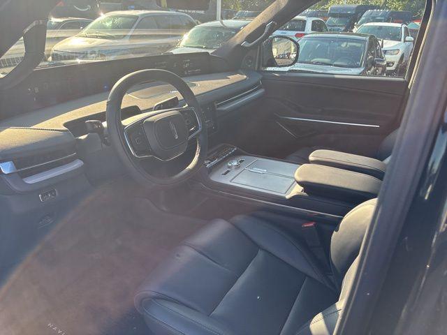 new 2025 Lincoln Navigator car, priced at $106,305