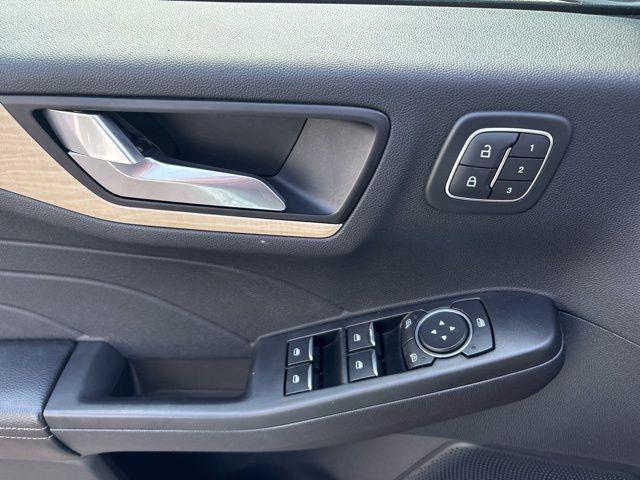 used 2022 Ford Escape car, priced at $25,279