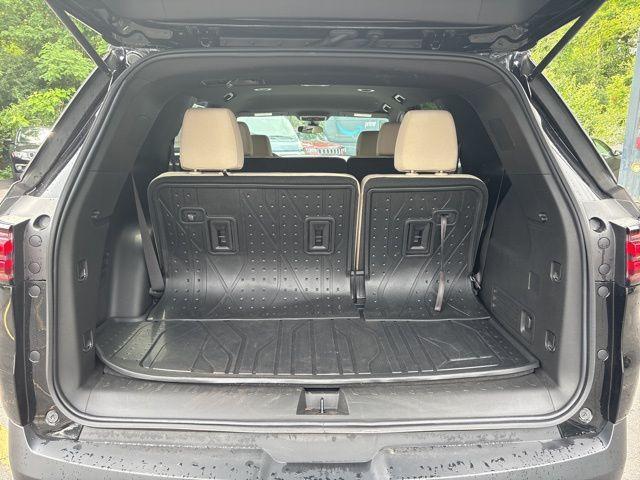 used 2023 Chevrolet Traverse car, priced at $32,500