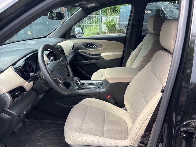 used 2023 Chevrolet Traverse car, priced at $32,500