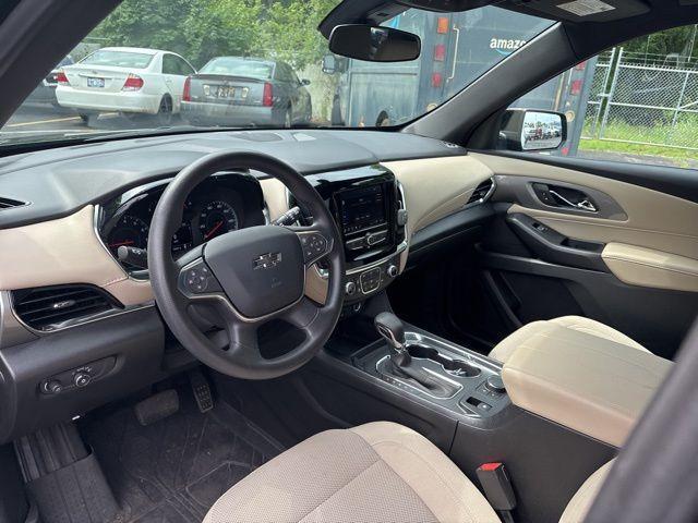 used 2023 Chevrolet Traverse car, priced at $32,500