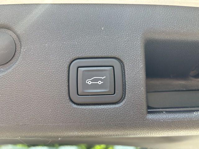 used 2024 Chevrolet Equinox car, priced at $25,000